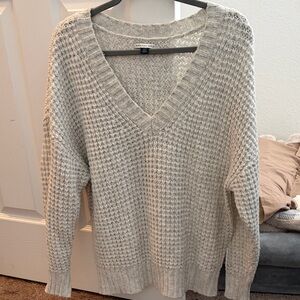 American Eagle Outfitters V-Neck Sweater in Light Gray